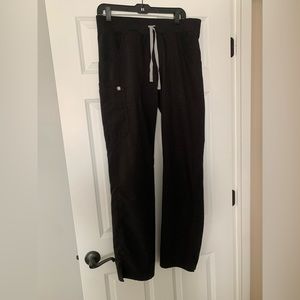 FIGS Scrub Cargo Bottoms Black Tall Medium